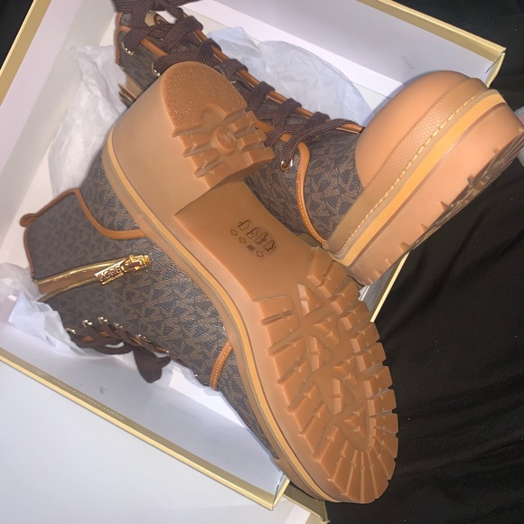 Michael Kors Boots - Picture 9 of 10